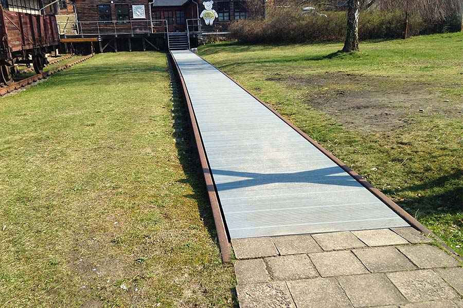 Feste Steganlage an Land